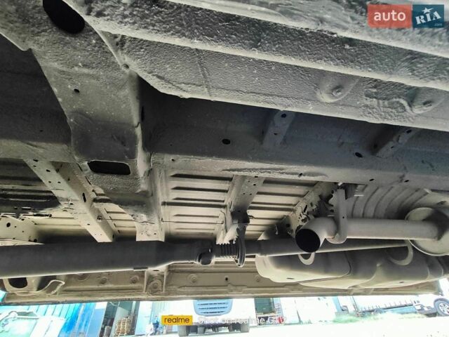 Белый Мерседес Sprinter, объемом двигателя 2.14 л и пробегом 130 тыс. км за 13000 $, фото 9 на Automoto.ua