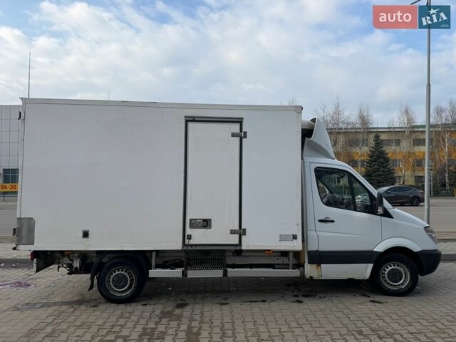 Белый Мерседес Sprinter, объемом двигателя 2.14 л и пробегом 940 тыс. км за 17500 $, фото 2 на Automoto.ua