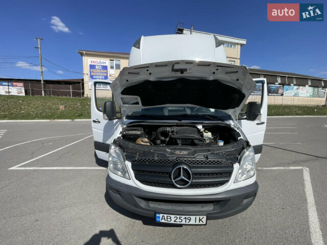 Белый Мерседес Sprinter, объемом двигателя 2.99 л и пробегом 380 тыс. км за 20000 $, фото 28 на Automoto.ua