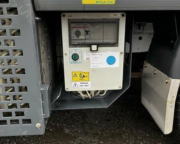 Белый Мерседес Sprinter, объемом двигателя 0 л и пробегом 305 тыс. км за 18900 $, фото 16 на Automoto.ua