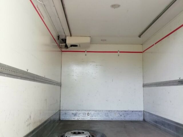 Белый Мерседес Sprinter, объемом двигателя 3 л и пробегом 550 тыс. км за 44000 $, фото 8 на Automoto.ua