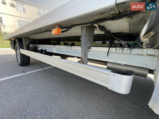 Білий Мерседес Sprinter, об'ємом двигуна 2.99 л та пробігом 380 тис. км за 25000 $, фото 7 на Automoto.ua