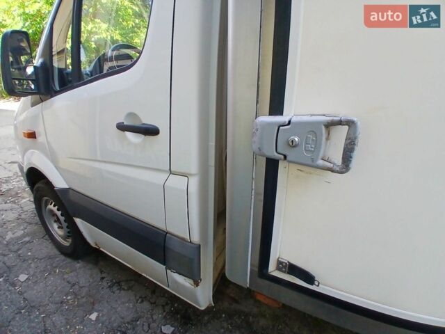 Белый Мерседес Sprinter, объемом двигателя 2.14 л и пробегом 571 тыс. км за 11200 $, фото 15 на Automoto.ua