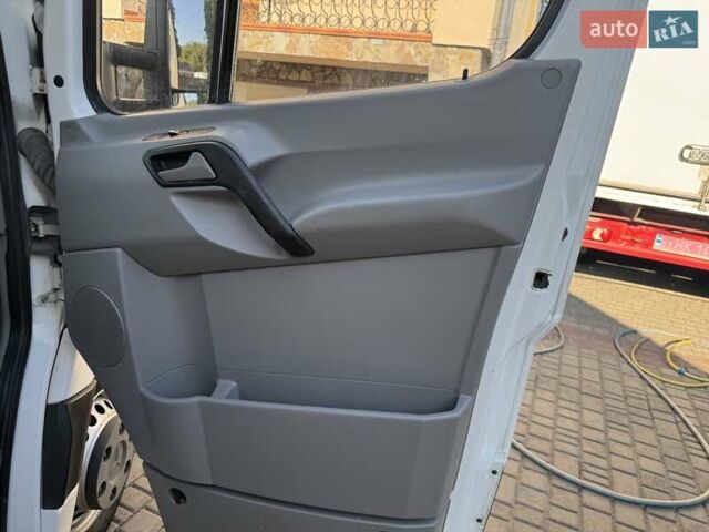 Білий Мерседес Sprinter, об'ємом двигуна 2.2 л та пробігом 316 тис. км за 18300 $, фото 32 на Automoto.ua