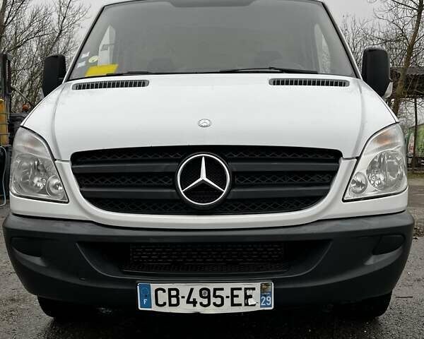 Белый Мерседес Sprinter, объемом двигателя 0 л и пробегом 305 тыс. км за 18900 $, фото 11 на Automoto.ua