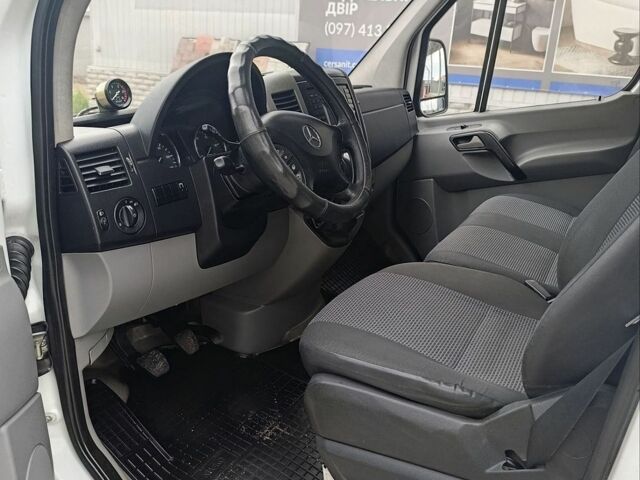 Белый Мерседес Sprinter, объемом двигателя 2.14 л и пробегом 430 тыс. км за 14500 $, фото 14 на Automoto.ua