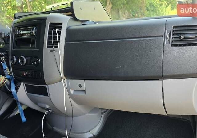 Белый Мерседес Sprinter, объемом двигателя 2.7 л и пробегом 640 тыс. км за 15500 $, фото 11 на Automoto.ua
