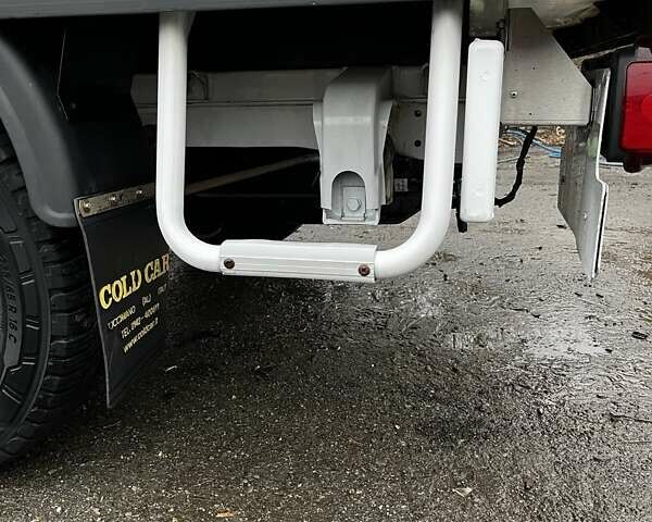 Белый Мерседес Sprinter, объемом двигателя 0 л и пробегом 305 тыс. км за 18900 $, фото 18 на Automoto.ua