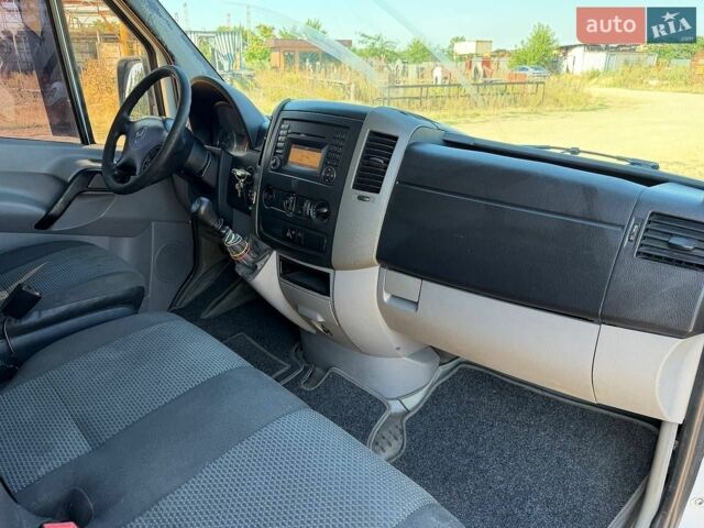 Білий Мерседес Sprinter, об'ємом двигуна 2.15 л та пробігом 343 тис. км за 11000 $, фото 26 на Automoto.ua