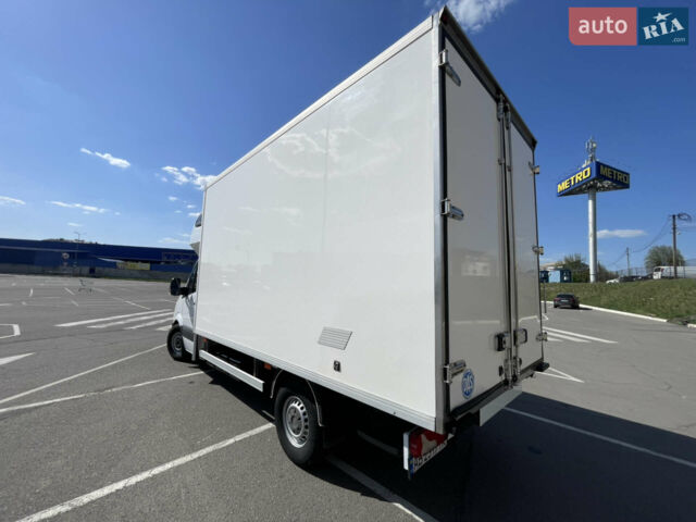 Белый Мерседес Sprinter, объемом двигателя 2.99 л и пробегом 380 тыс. км за 20000 $, фото 10 на Automoto.ua