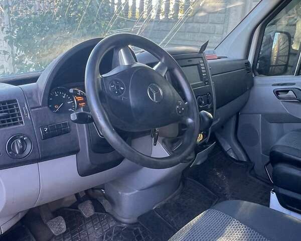 Білий Мерседес Sprinter, об'ємом двигуна 2.14 л та пробігом 319 тис. км за 18000 $, фото 4 на Automoto.ua