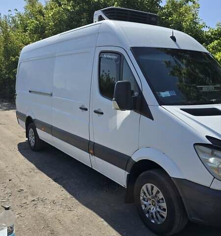Белый Мерседес Sprinter, объемом двигателя 2.7 л и пробегом 640 тыс. км за 15500 $, фото 9 на Automoto.ua