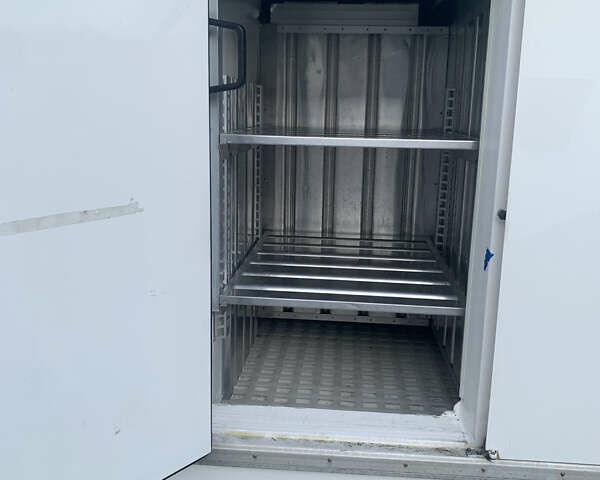 Белый Мерседес Sprinter, объемом двигателя 2.2 л и пробегом 268 тыс. км за 17800 $, фото 12 на Automoto.ua