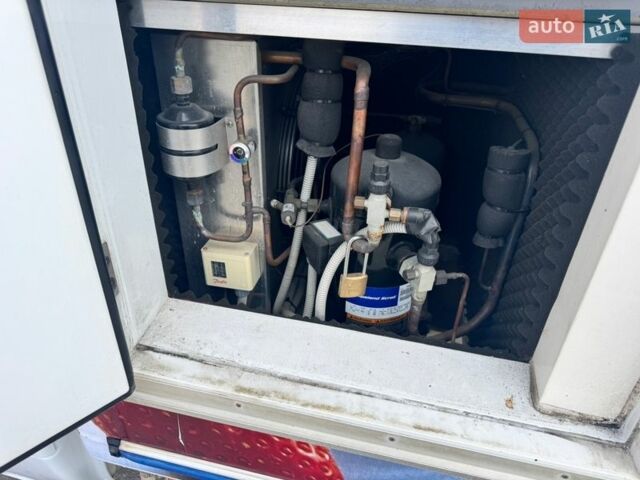 Белый Мерседес Sprinter, объемом двигателя 2.1 л и пробегом 212 тыс. км за 19500 $, фото 19 на Automoto.ua