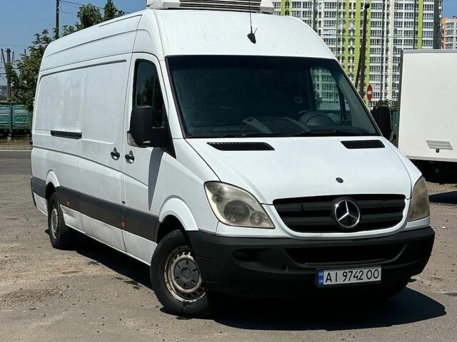 Белый Мерседес Sprinter, объемом двигателя 2.14 л и пробегом 130 тыс. км за 13000 $, фото 1 на Automoto.ua