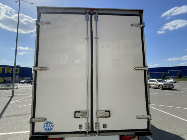 Белый Мерседес Sprinter, объемом двигателя 2.99 л и пробегом 380 тыс. км за 20000 $, фото 9 на Automoto.ua