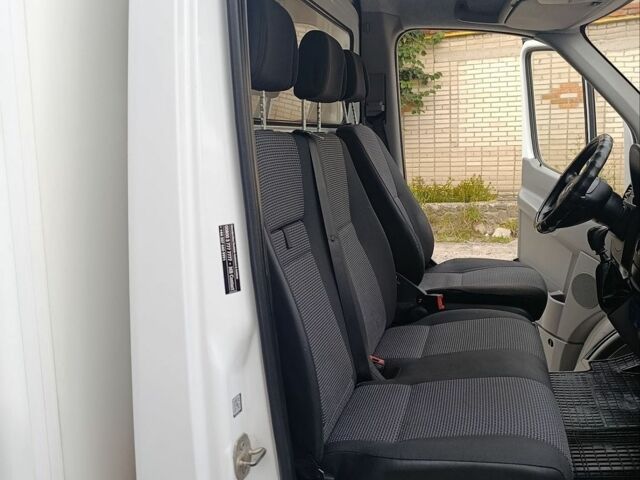 Белый Мерседес Sprinter, объемом двигателя 2.14 л и пробегом 430 тыс. км за 14500 $, фото 22 на Automoto.ua