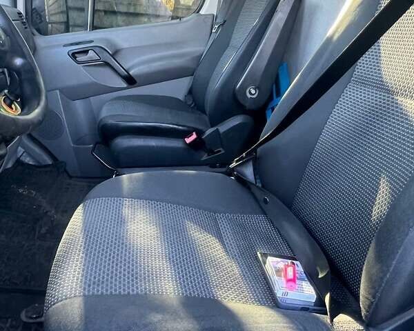 Білий Мерседес Sprinter, об'ємом двигуна 2.14 л та пробігом 319 тис. км за 18000 $, фото 5 на Automoto.ua