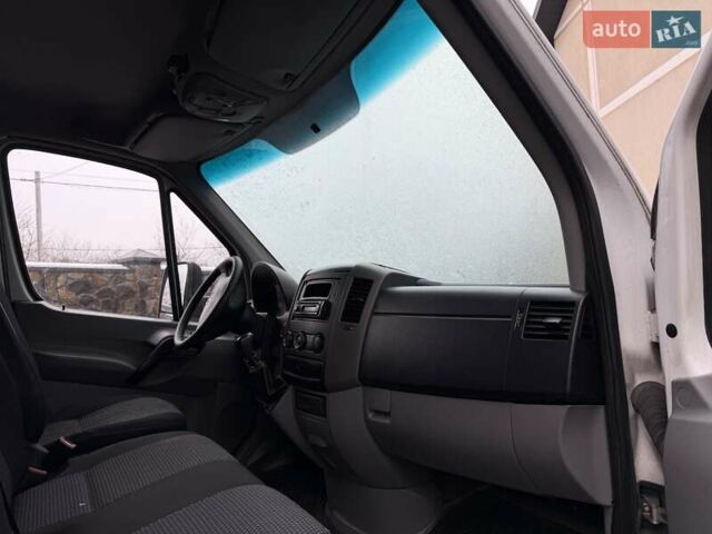 Белый Мерседес Sprinter, объемом двигателя 2.2 л и пробегом 293 тыс. км за 16500 $, фото 27 на Automoto.ua