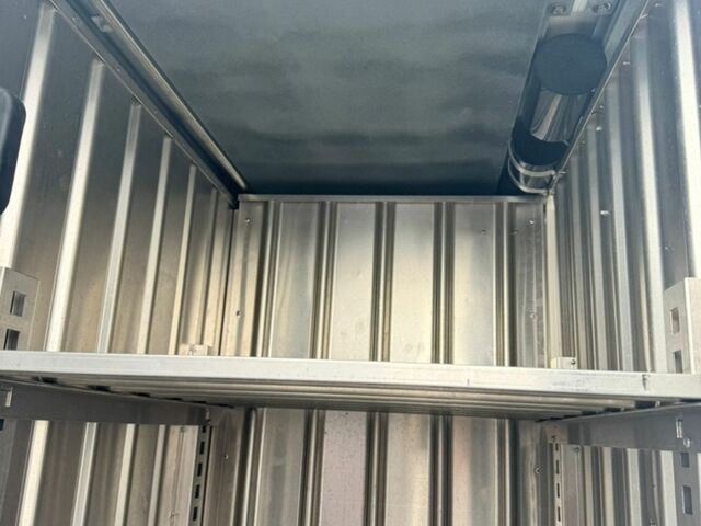 Белый Мерседес Sprinter, объемом двигателя 2.1 л и пробегом 217 тыс. км за 18500 $, фото 16 на Automoto.ua