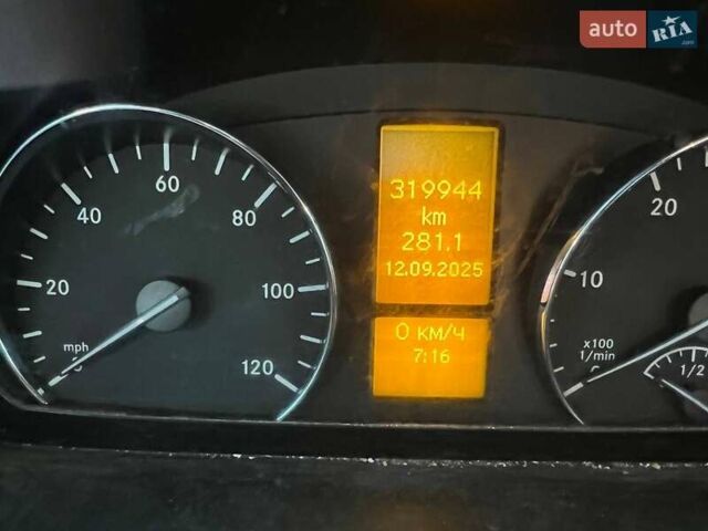 Білий Мерседес Sprinter, об'ємом двигуна 2.14 л та пробігом 319 тис. км за 18000 $, фото 3 на Automoto.ua