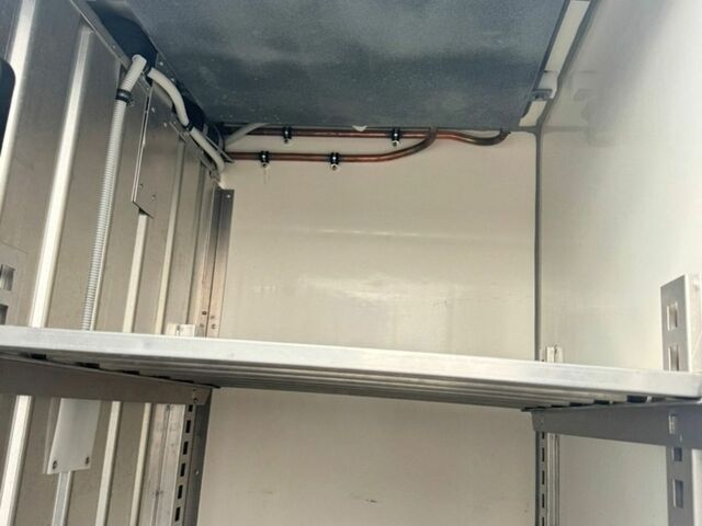 Белый Мерседес Sprinter, объемом двигателя 2.1 л и пробегом 217 тыс. км за 18500 $, фото 17 на Automoto.ua