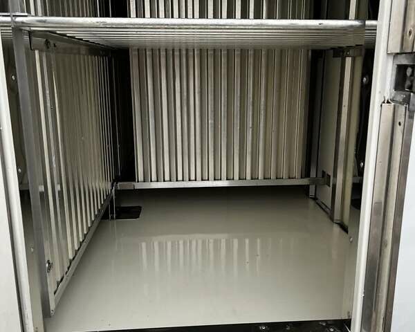 Белый Мерседес Sprinter, объемом двигателя 0 л и пробегом 305 тыс. км за 18900 $, фото 19 на Automoto.ua