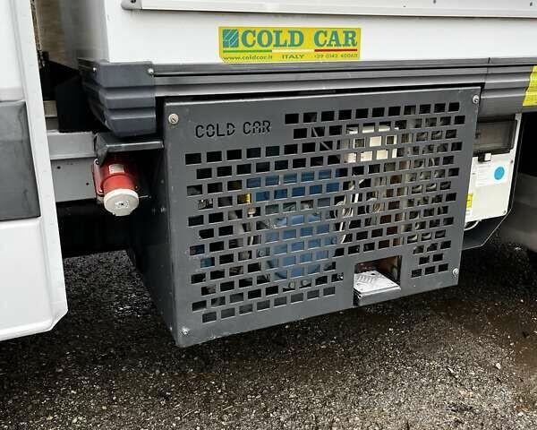 Белый Мерседес Sprinter, объемом двигателя 0 л и пробегом 305 тыс. км за 18900 $, фото 14 на Automoto.ua