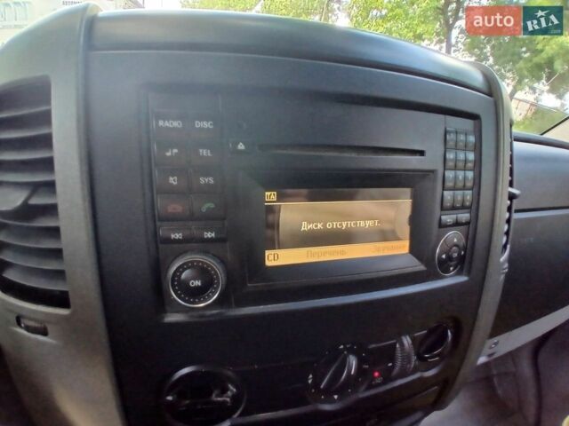 Белый Мерседес Sprinter, объемом двигателя 2.14 л и пробегом 571 тыс. км за 11200 $, фото 59 на Automoto.ua
