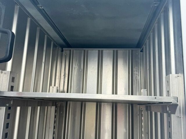 Белый Мерседес Sprinter, объемом двигателя 2.1 л и пробегом 217 тыс. км за 18500 $, фото 14 на Automoto.ua