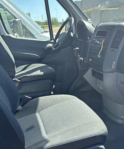 Белый Мерседес Sprinter, объемом двигателя 2.1 л и пробегом 253 тыс. км за 16900 $, фото 12 на Automoto.ua