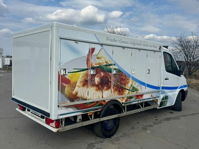 Белый Мерседес Sprinter, объемом двигателя 2.1 л и пробегом 217 тыс. км за 18500 $, фото 8 на Automoto.ua
