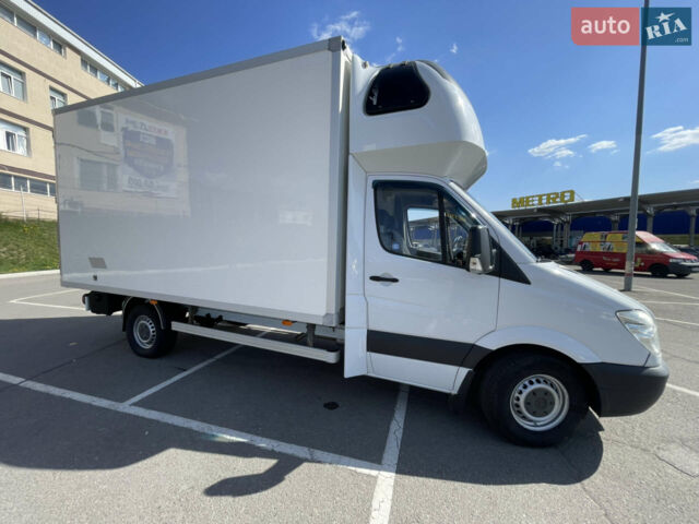 Белый Мерседес Sprinter, объемом двигателя 2.99 л и пробегом 380 тыс. км за 20000 $, фото 6 на Automoto.ua