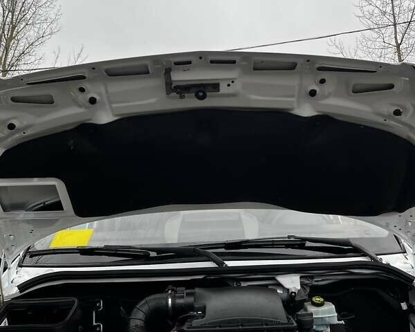 Белый Мерседес Sprinter, объемом двигателя 0 л и пробегом 305 тыс. км за 18900 $, фото 23 на Automoto.ua