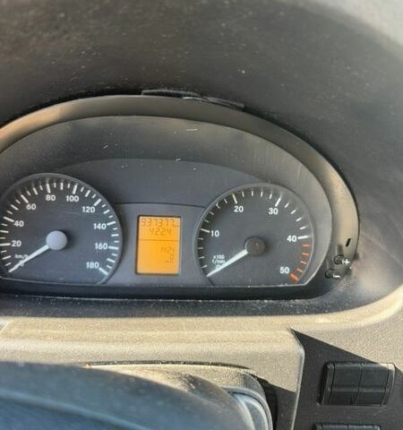 Белый Мерседес Sprinter, объемом двигателя 2.14 л и пробегом 940 тыс. км за 17500 $, фото 9 на Automoto.ua