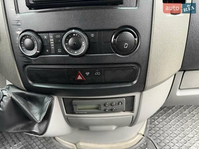 Белый Мерседес Sprinter, объемом двигателя 2.2 л и пробегом 293 тыс. км за 16500 $, фото 31 на Automoto.ua