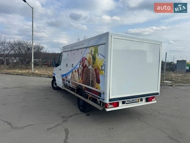 Белый Мерседес Sprinter, объемом двигателя 2.1 л и пробегом 217 тыс. км за 19800 $, фото 5 на Automoto.ua
