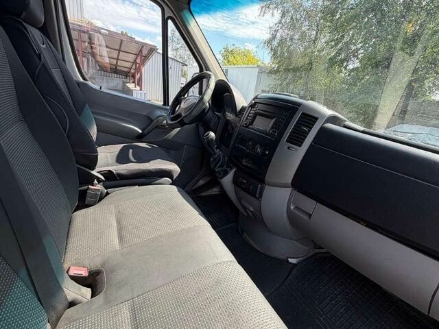 Белый Мерседес Sprinter, объемом двигателя 0 л и пробегом 351 тыс. км за 9900 $, фото 5 на Automoto.ua
