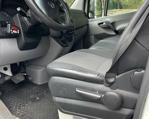 Білий Мерседес Sprinter, об'ємом двигуна 3 л та пробігом 343 тис. км за 21500 $, фото 19 на Automoto.ua