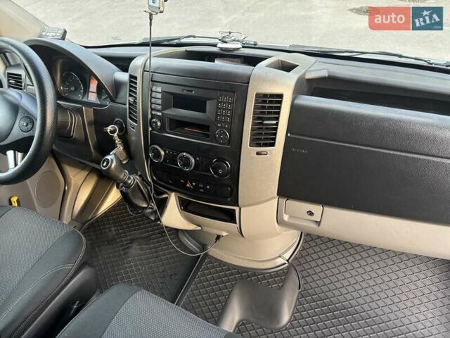 Белый Мерседес Sprinter, объемом двигателя 2.14 л и пробегом 356 тыс. км за 22000 $, фото 10 на Automoto.ua