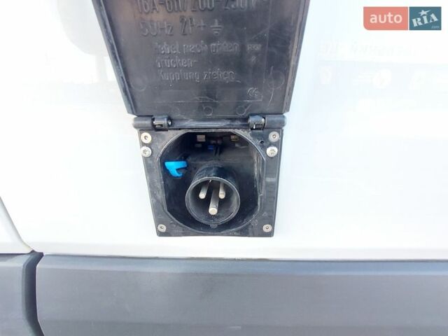 Білий Мерседес Sprinter, об'ємом двигуна 2.2 л та пробігом 280 тис. км за 18900 $, фото 11 на Automoto.ua