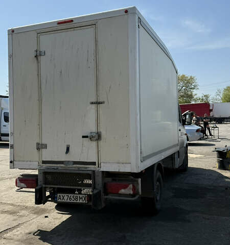 Белый Мерседес Sprinter, объемом двигателя 2.1 л и пробегом 405 тыс. км за 8500 $, фото 3 на Automoto.ua