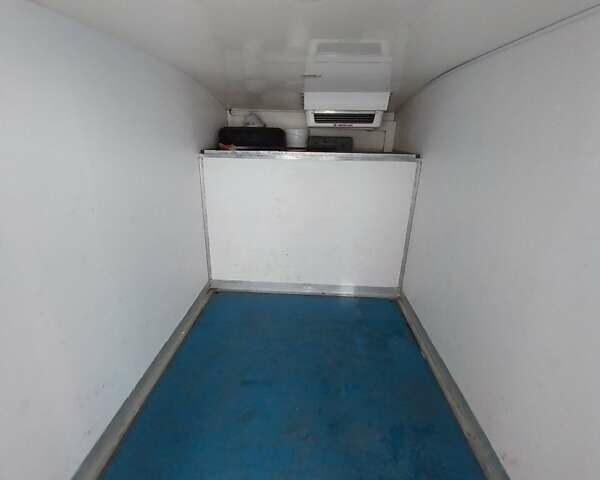 Белый Мерседес Sprinter, объемом двигателя 2.69 л и пробегом 420 тыс. км за 14500 $, фото 5 на Automoto.ua