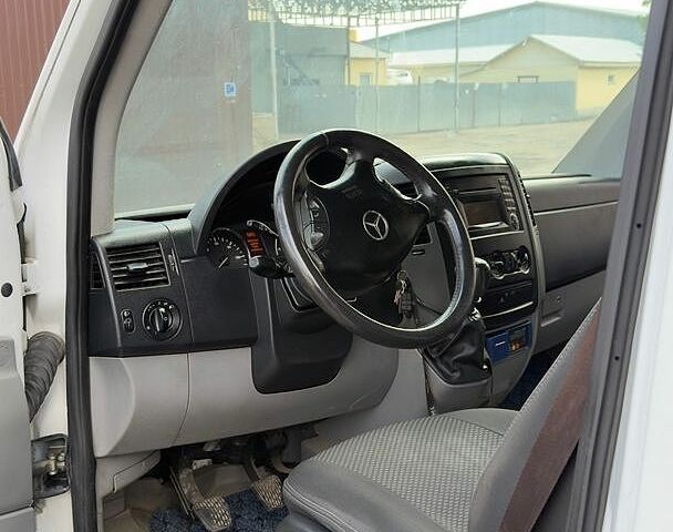 Білий Мерседес Sprinter, об'ємом двигуна 2.14 л та пробігом 658 тис. км за 17000 $, фото 11 на Automoto.ua