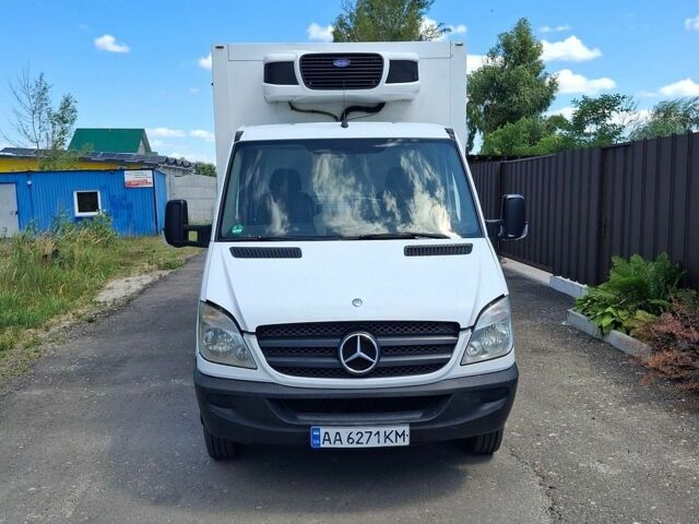 Белый Мерседес Sprinter, объемом двигателя 2.14 л и пробегом 411 тыс. км за 25800 $, фото 2 на Automoto.ua