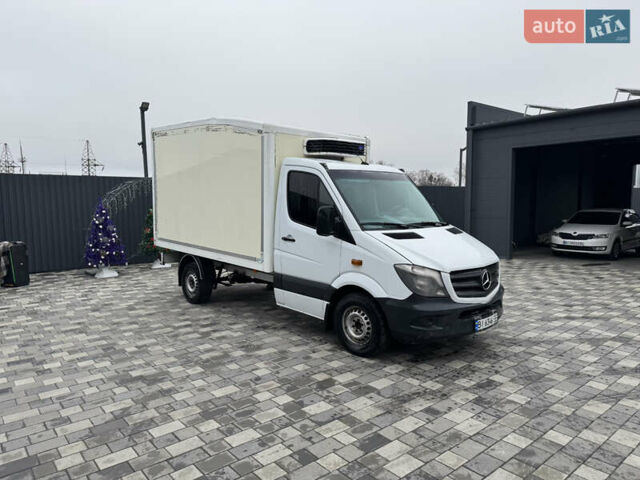 Белый Мерседес Sprinter, объемом двигателя 2.69 л и пробегом 400 тыс. км за 16500 $, фото 2 на Automoto.ua