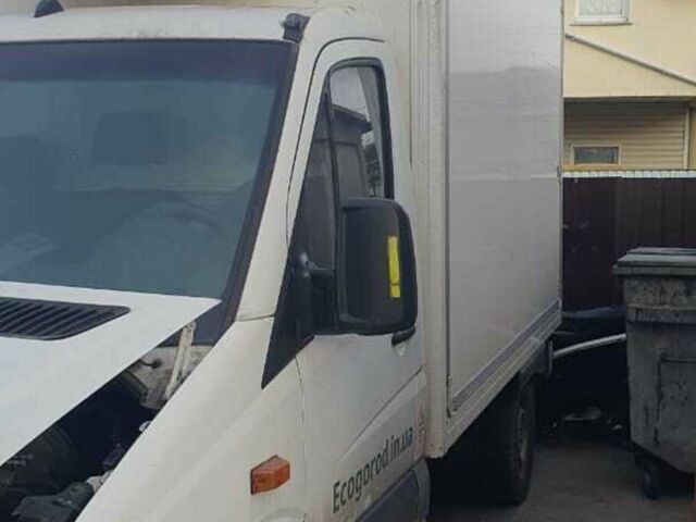 Белый Мерседес Sprinter, объемом двигателя 2.14 л и пробегом 550 тыс. км за 9000 $, фото 3 на Automoto.ua