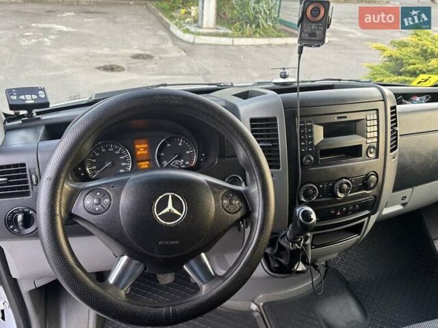 Белый Мерседес Sprinter, объемом двигателя 2.14 л и пробегом 356 тыс. км за 22000 $, фото 14 на Automoto.ua