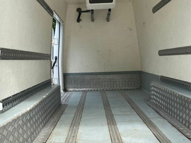 Білий Мерседес Sprinter, об'ємом двигуна 2.14 л та пробігом 265 тис. км за 16500 $, фото 26 на Automoto.ua