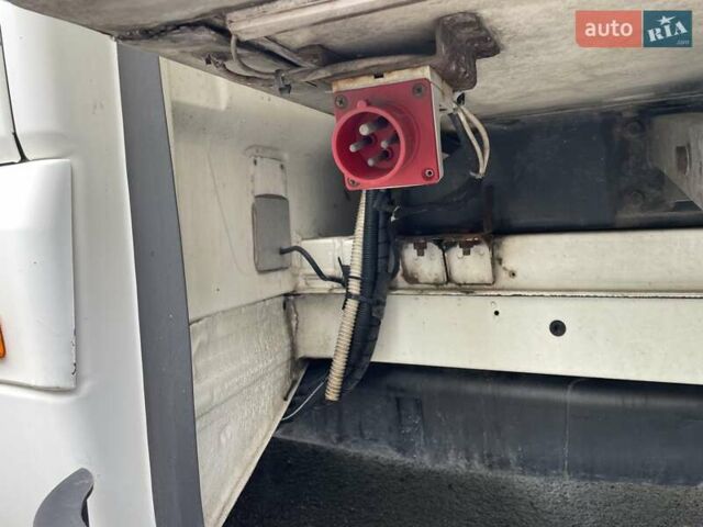 Білий Мерседес Sprinter, об'ємом двигуна 3 л та пробігом 343 тис. км за 21500 $, фото 18 на Automoto.ua